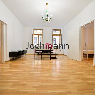 Pronájem bytu 3+1 94 m² České Budějovice, Krajinská