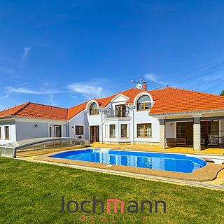 Prodej rodinného domu 351 m&sup2; Litvínovice