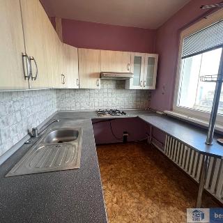 Prodej bytu 2+1 63 m² Kladno, Unhošťská