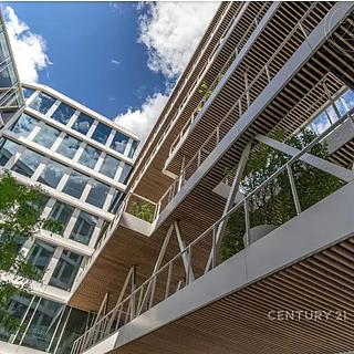 Pronájem kanceláře 170 m&sup2; Praha