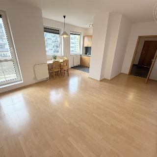 Pronájem bytu 2+kk 43 m² Praha, Voskovcova