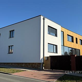 Pronájem bytu 3+kk 70 m² Praha