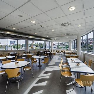 Pronájem kanceláře 883 m&sup2; Praha