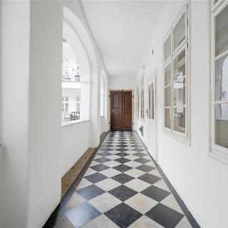 Pronájem bytu 2+kk 30 m² Praha, Malostranské náměstí