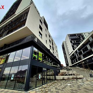 Pronájem parkovacího místa 15 m&sup2; Praha