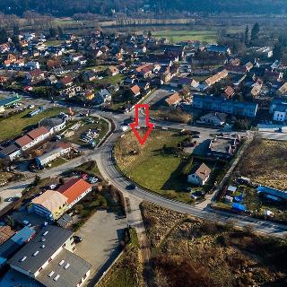 Prodej komerčního pozemku 1483 m² Lety