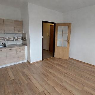 Pronájem bytu 2+kk 42 m&sup2; Stráž pod Ralskem