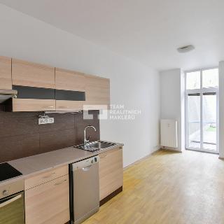 Prodej bytu 2+kk 37 m² Praha, Pod Labuťkou