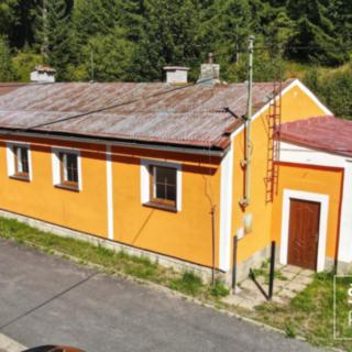 Prodej rodinného domu 76 m&sup2; Kraslice