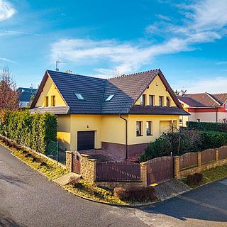 Pronájem rodinného domu 300 m² Praha