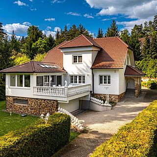 Prodej rodinného domu 289 m&sup2; Družec