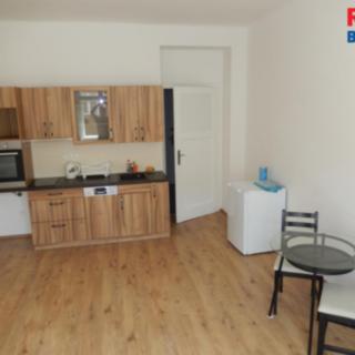 Pronájem bytu 1+kk a garsoniéry 29 m² Praha Strašnice, Nad Primaskou