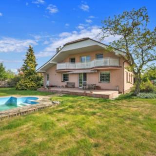 Prodej rodinného domu 200 m² Sukorady