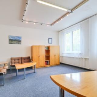 Pronájem kanceláře 116 m² Český Brod, Zborovská