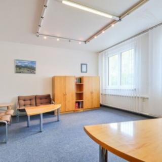 Pronájem kanceláře 116 m&sup2; Český Brod