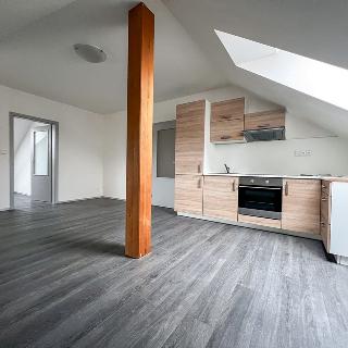 Pronájem bytu 3+kk 65 m² Humpolec, Dolní náměstí