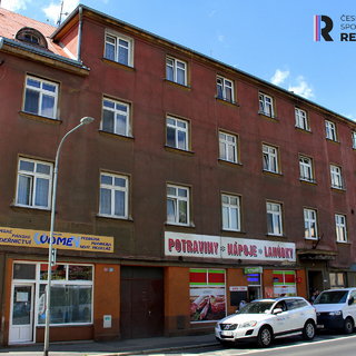 Prodej bytu 3+1 56 m² Karlovy Vary, Závodu míru