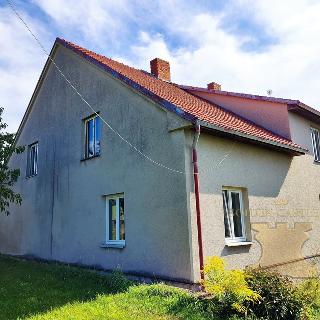 Prodej rodinného domu 240 m² Sedlčany, 