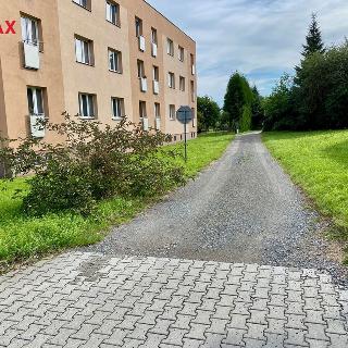 Prodej stavební parcely 979 m² Kostelec nad Černými lesy, Dvouletky