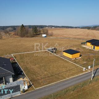 Prodej stavební parcely 800 m² Tři Sekery