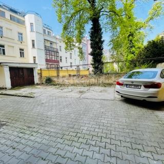 Pronájem parkovacího místa 17 m² Praha, Uruguayská