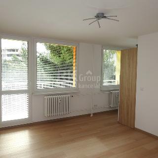 Pronájem bytu 1+kk a garsoniéry 32 m² Hořovice, K Nemocnici