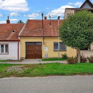 Prodej rodinného domu 180 m² Hodějice