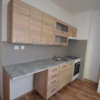 Pronájem bytu 3+1 74 m² Klášterec nad Ohří, Václava Řezáče