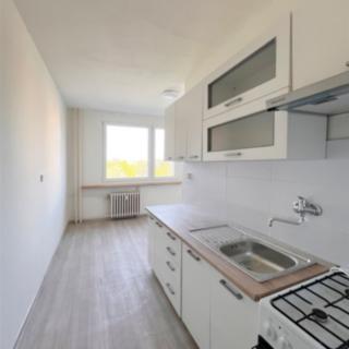 Pronájem bytu 2+1 60 m² Chomutov, Dřínovská