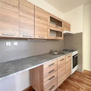 Pronájem bytu 3+1 74 m² Klášterec nad Ohří, Václava Řezáče