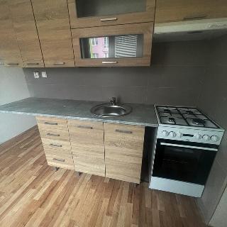 Pronájem bytu 3+1 74 m² Klášterec nad Ohří, Václava Řezáče