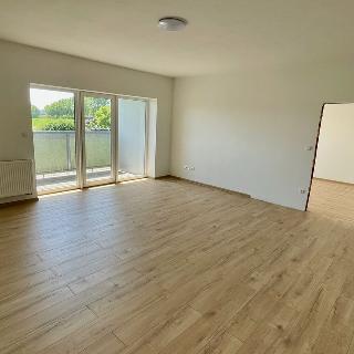 Prodej bytu 3+kk 97 m² Pelhřimov, 