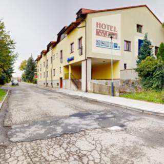Prodej hotelu, penzionu 3300 m&sup2; Přerov