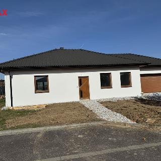 Prodej rodinného domu 180 m² Valeč