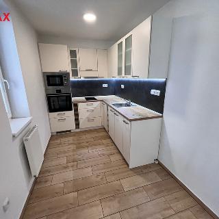 Pronájem bytu 1+kk a garsoniéry 43 m² Pelhřimov, Pražská