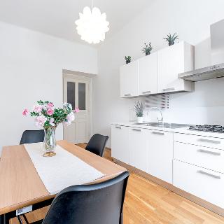 Prodej bytu 3+kk 88 m² Praha, Čestmírova