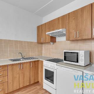 Pronájem bytu 2+kk 45 m² Hradec Králové, Brožíkova