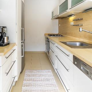 Prodej bytu 3+kk 77 m² Praha, Zvolenská