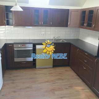 Pronájem bytu 4+kk 95 m² Šestajovice