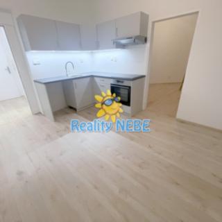 Pronájem bytu 1+1 32 m² Praha Nusle, Sinkulova