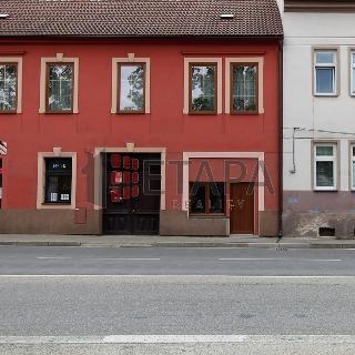 Pronájem obchodu 25 m² České Budějovice, Husova tř.