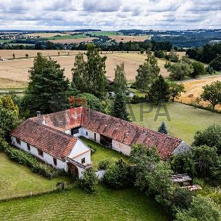 Prodej chalupy 230 m² Týn nad Vltavou, Na kohoutě