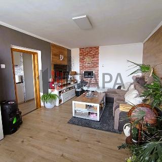 Prodej bytu 3+1 75 m² Příbram, Čechovská