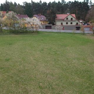 Prodej stavební parcely 1 398 m² Vyžlovka, Pražská