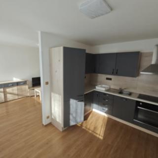 Pronájem bytu 3+kk 56 m² Praha Prosek, Veltruská