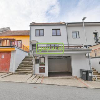 Pronájem rodinného domu 186 m² Brno
