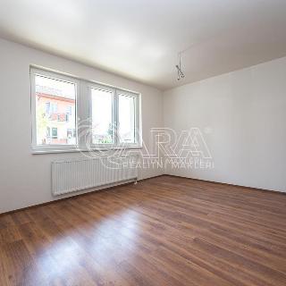 Pronájem bytu 2+kk 41 m² Unhošť, Karla Čapka