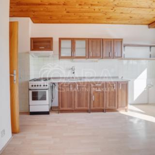 Pronájem bytu 3+1 80 m² Mníšek pod Brdy