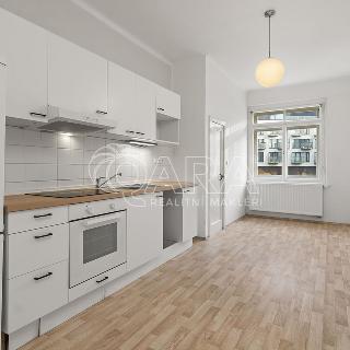 Pronájem bytu 2+kk 47 m² Praha, Kmochova