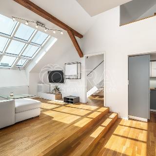 Pronájem bytu 3+kk 105 m² Praha, Řehořova